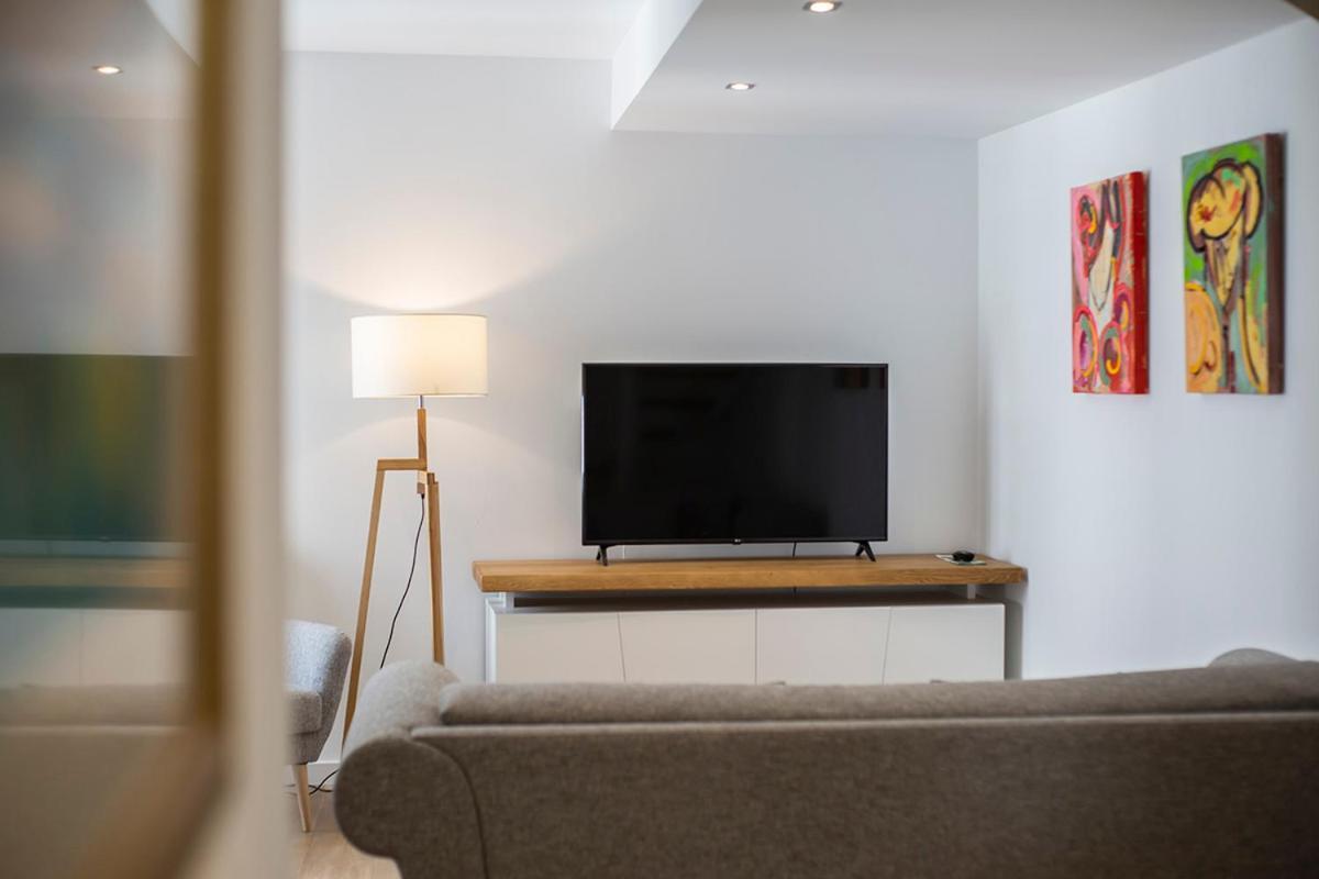 Private & Pool Goyeneta Sevilla Urban Apartment Zewnętrze zdjęcie