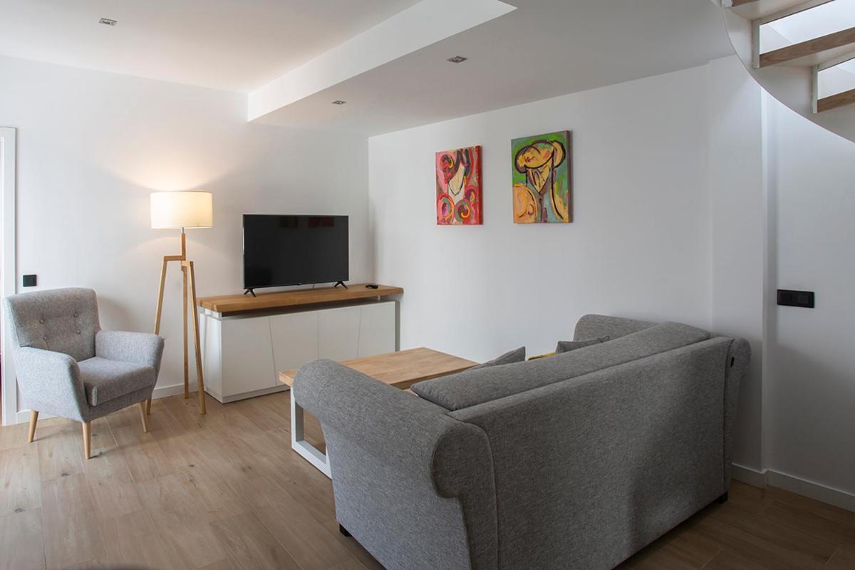Private & Pool Goyeneta Sevilla Urban Apartment Zewnętrze zdjęcie