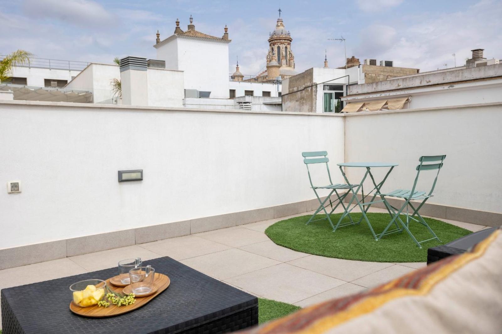 Private & Pool Goyeneta Sevilla Urban Apartment Zewnętrze zdjęcie