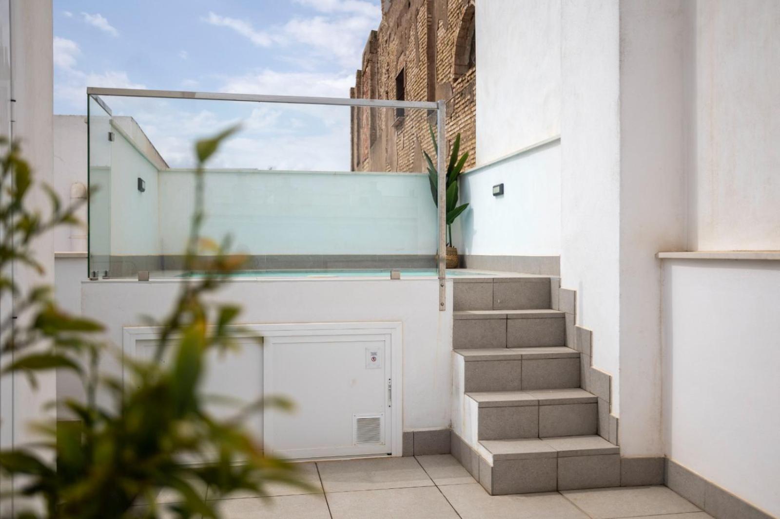 Private & Pool Goyeneta Sevilla Urban Apartment Zewnętrze zdjęcie