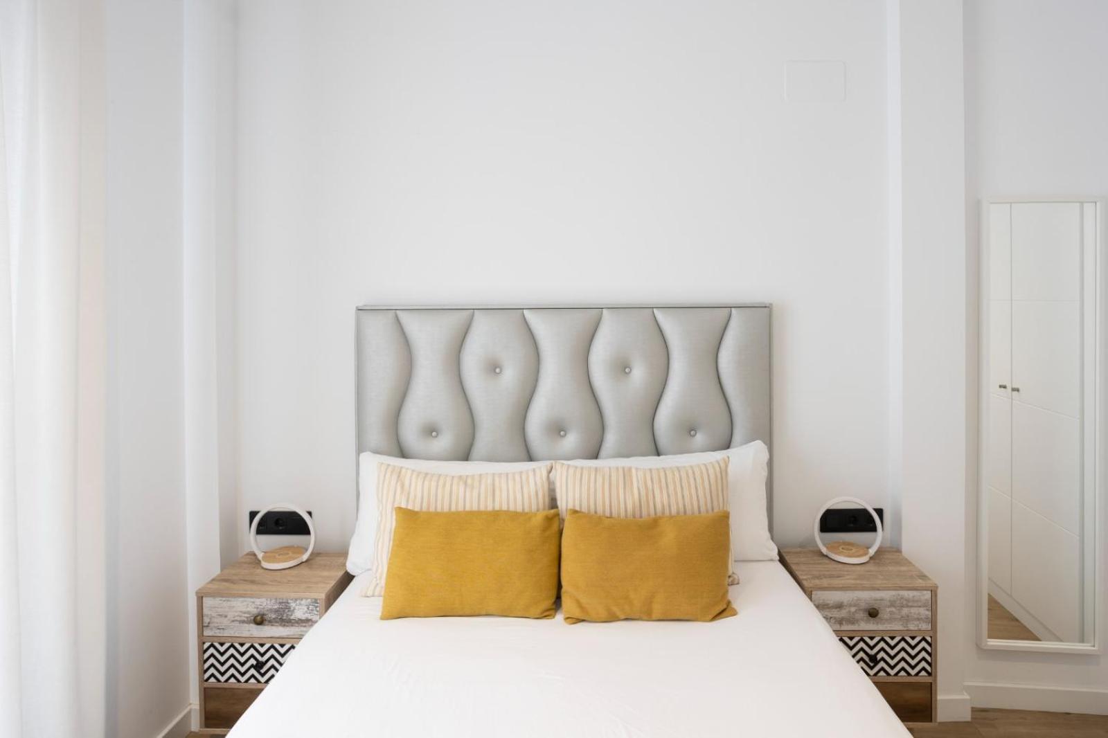 Private & Pool Goyeneta Sevilla Urban Apartment Zewnętrze zdjęcie