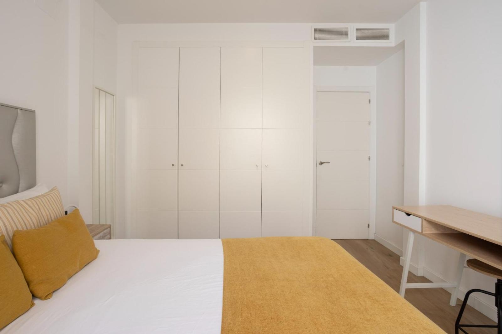 Private & Pool Goyeneta Sevilla Urban Apartment Zewnętrze zdjęcie